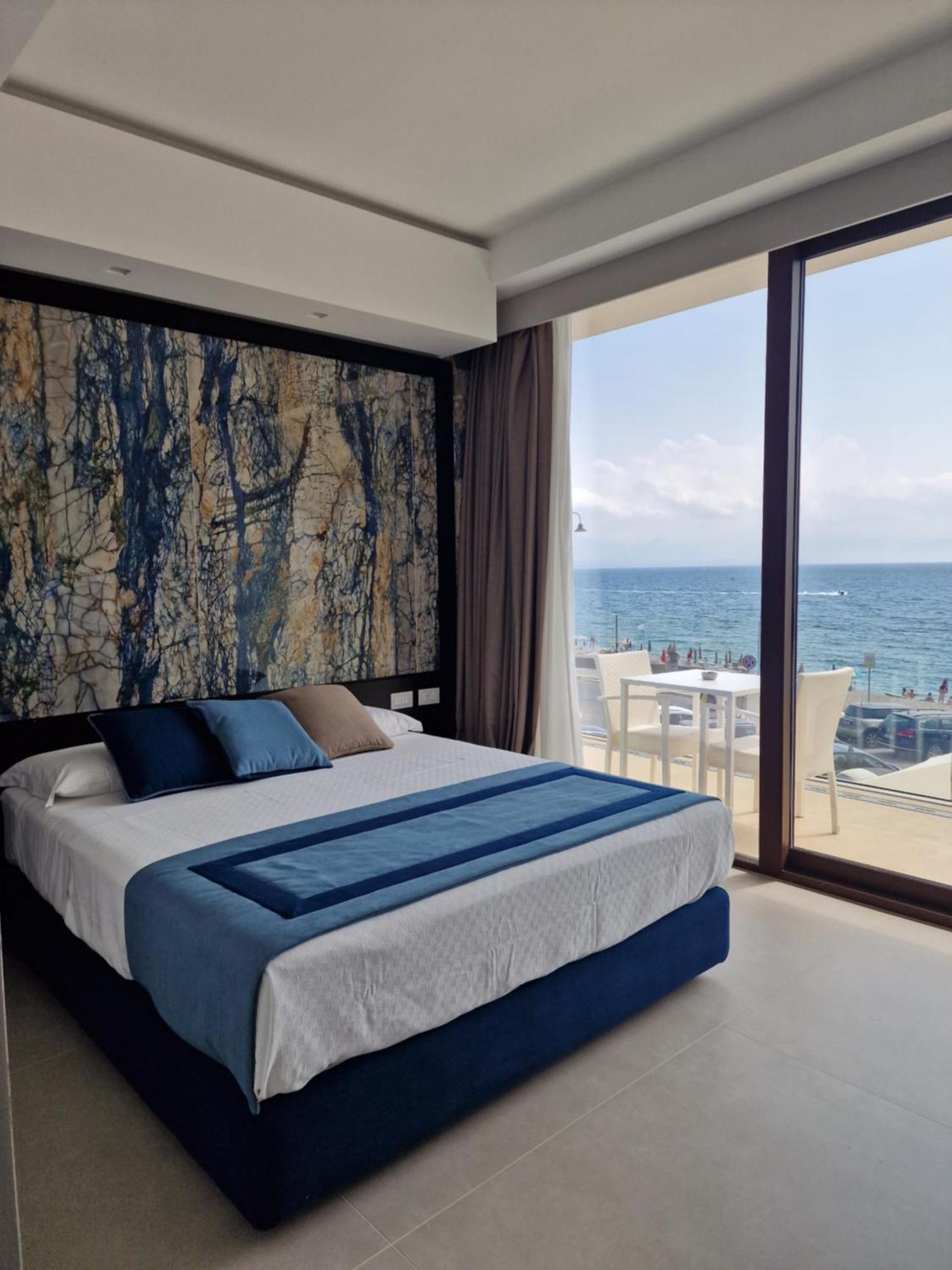 Ngonia Bay Boutique Hotel Milazzo Esterno foto