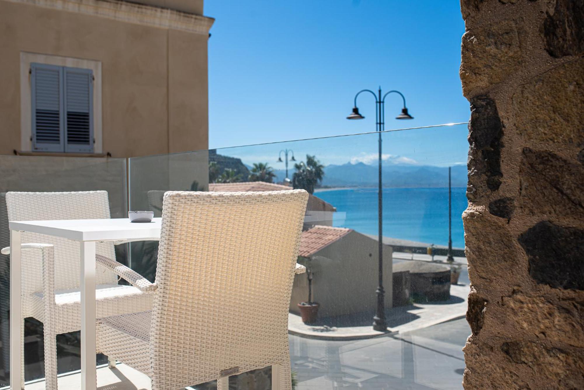 Ngonia Bay Boutique Hotel Milazzo Esterno foto