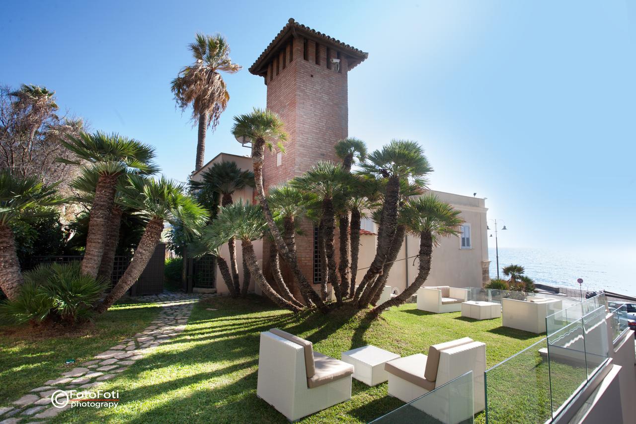 Ngonia Bay Boutique Hotel Milazzo Esterno foto